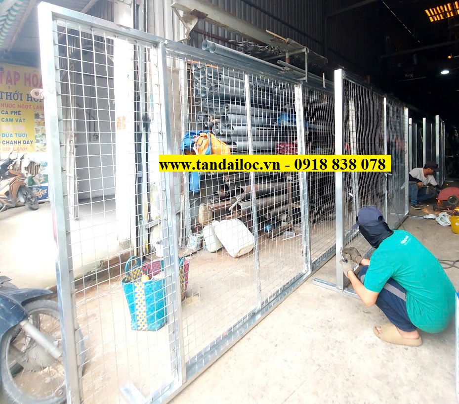 Sản xuất hàng rào lưới thép